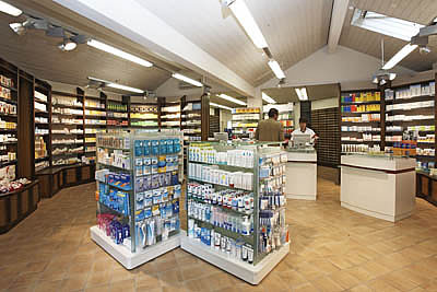 Ladenbau, Wildbach, Apotheke, Embrach, ladenumbau, Apothekeneinrichtung